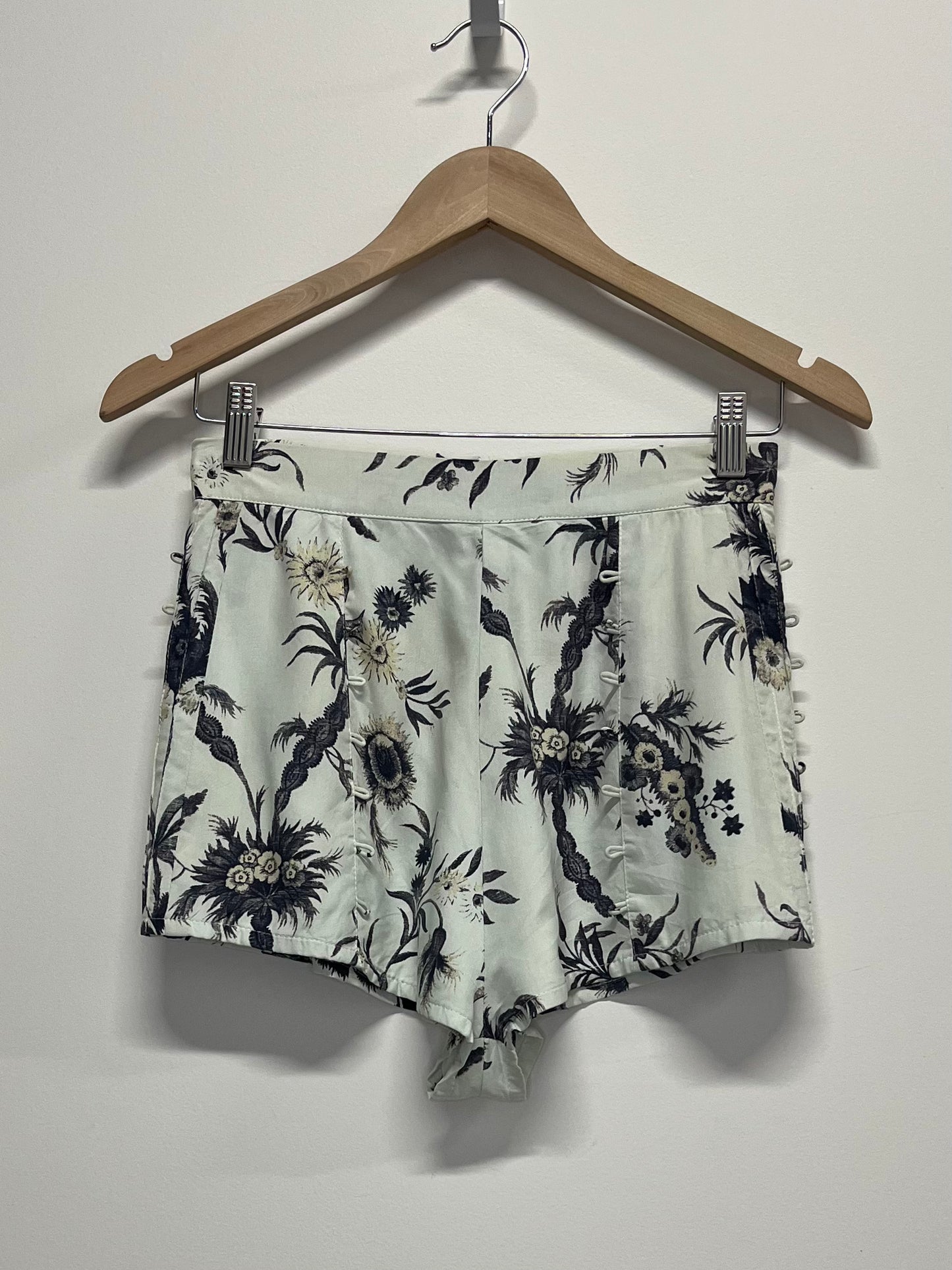 SIR Silk Washed Floral Shorts XS